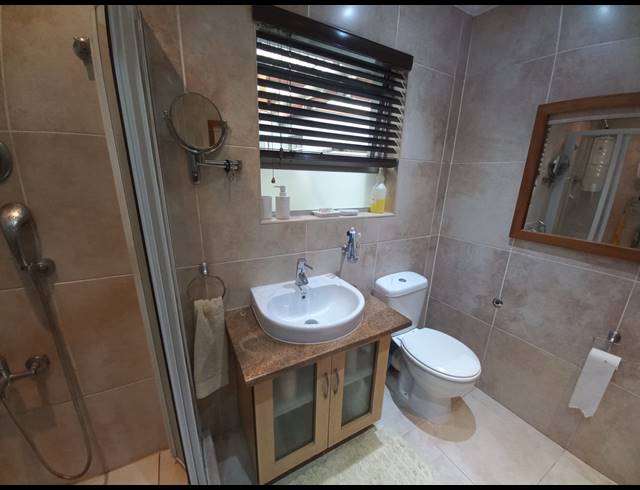 4 BEDROOM HOUSE FOR SALE IN STRANDFONTEIN